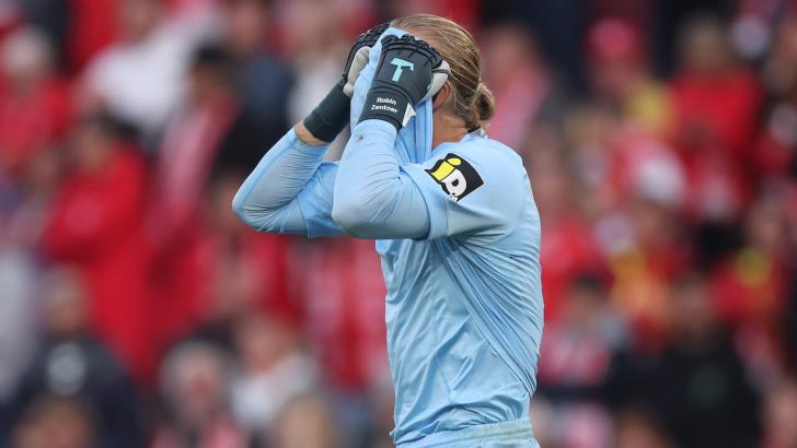 Mainz keeper Robin Zentner